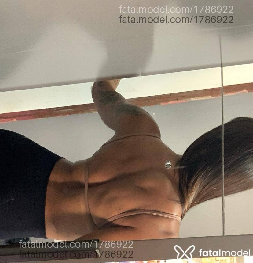 Acompanhante mulher trans com cabelo castanho de olhos castanhos em Rio de Janeiro - Dani Campos