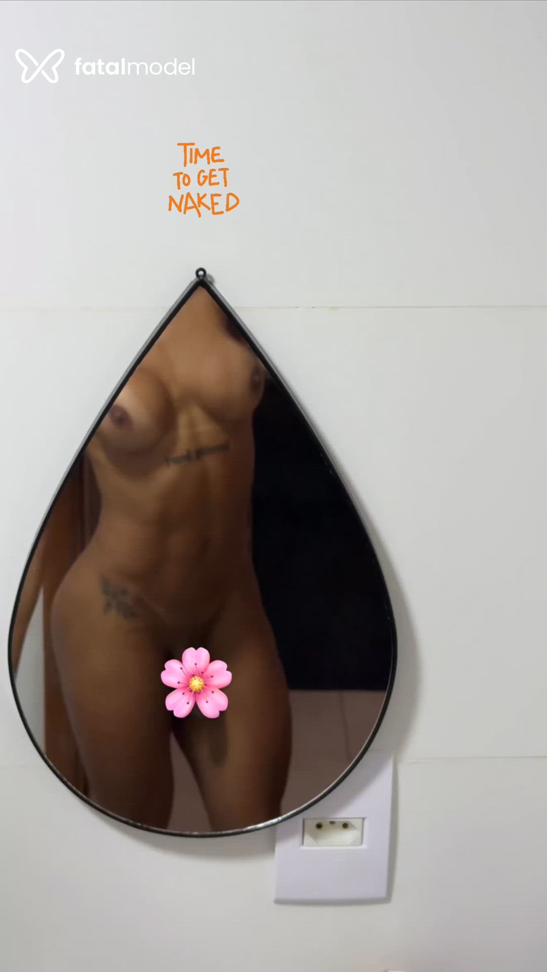 Acompanhante mulher trans com cabelo castanho de olhos castanhos - Dani Campos