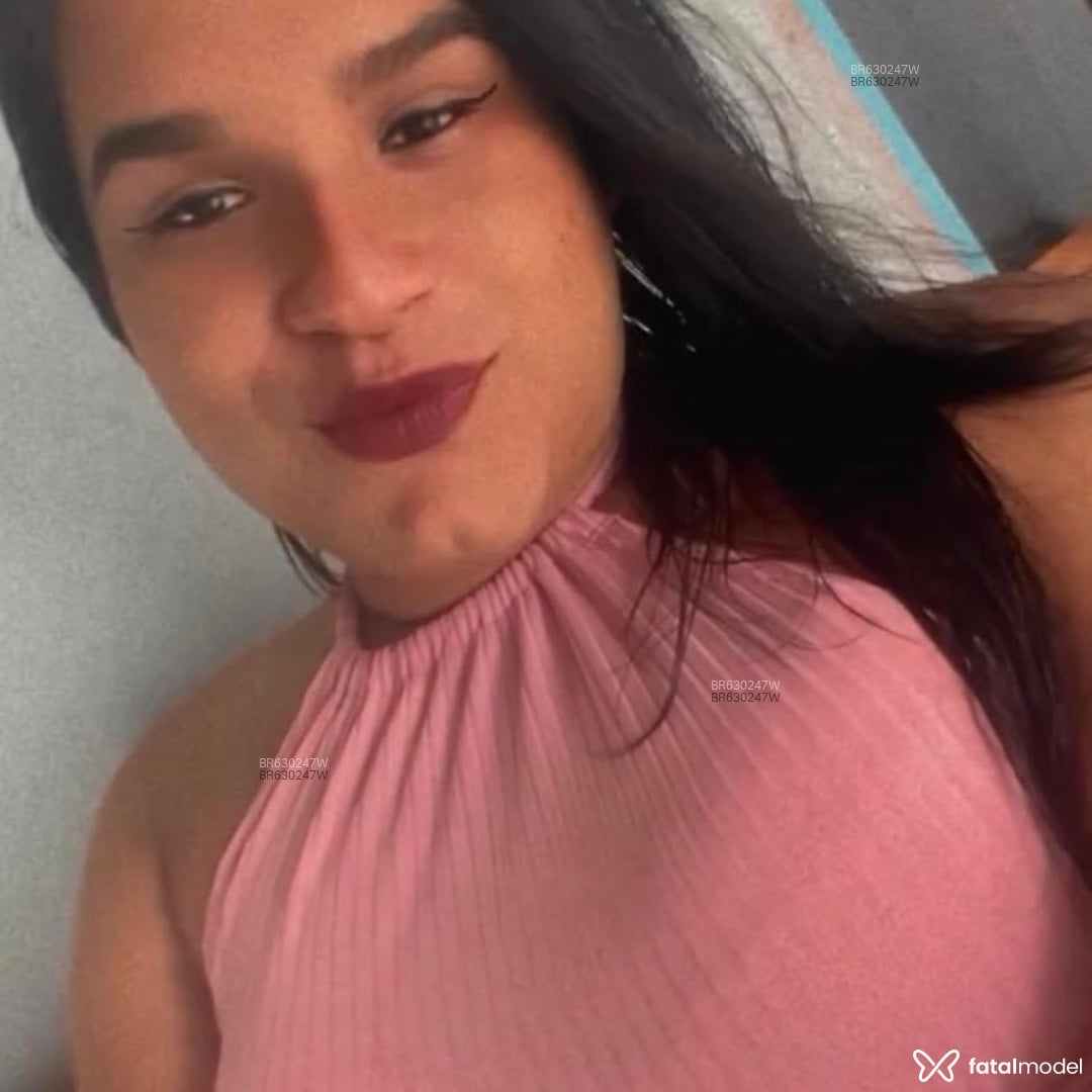 Acompanhante mulher trans morena (o) de olhos castanhos em Anápolis - Morena