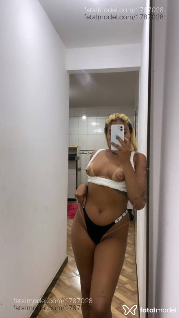 Acompanhante mulher loira (o) de olhos pretos em Ipatinga - Fernanda Vilhena