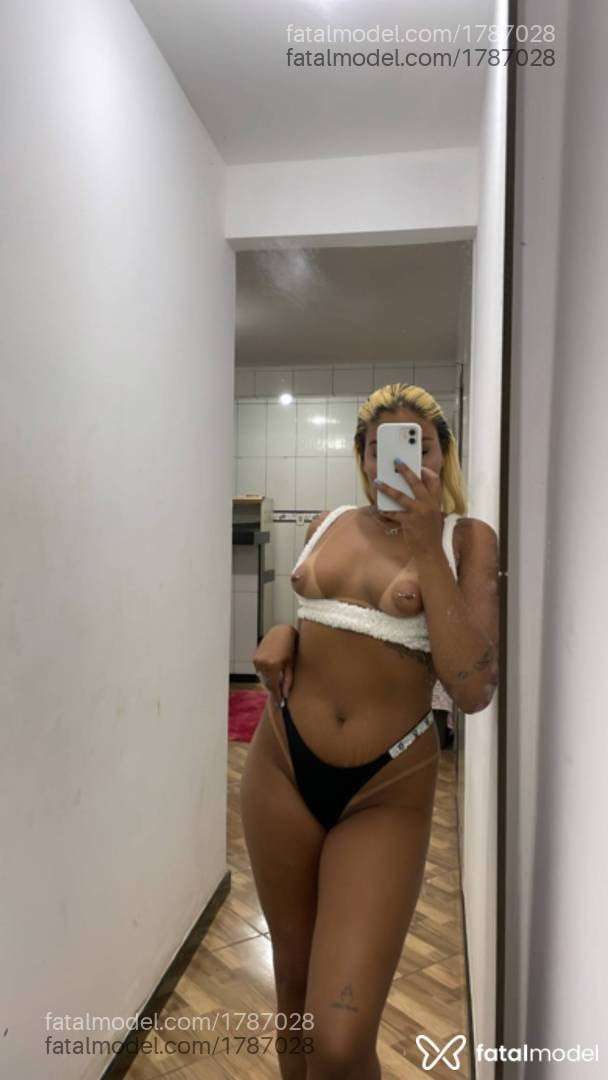 Acompanhante mulher loira (o) de olhos pretos em Ipatinga - Fernanda Vilhena