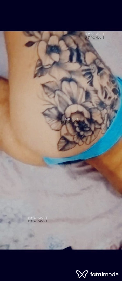 Acompanhante mulher morena (o) de olhos castanhos em Virtual Acompanhante mulher morena (o) de olhos castanhos em Virtual - Jhully Rubi