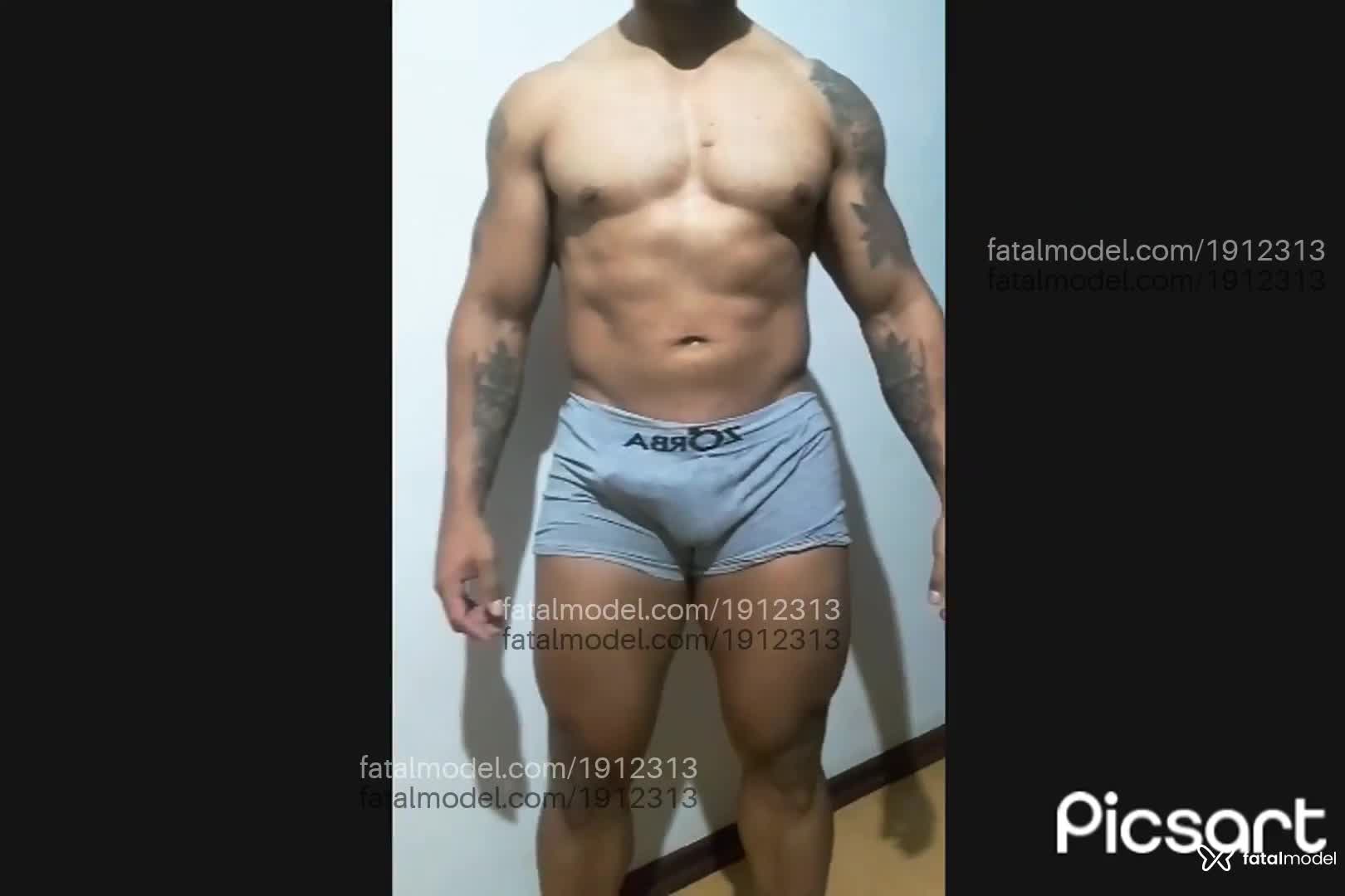 Acompanhante homem morena (o) de olhos pretos em Maringá Acompanhante homem morena (o) de olhos pretos em Maringá - Charles Dantas