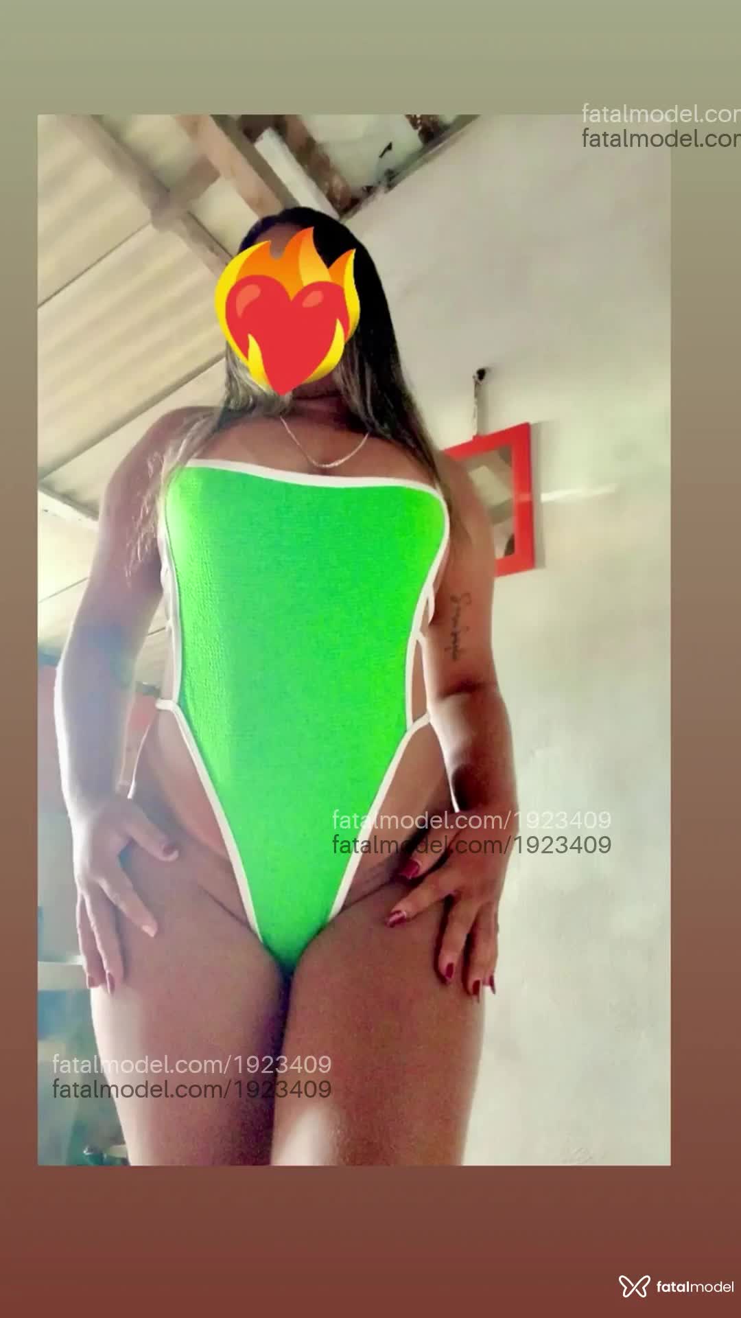 Acompanhante mulher com cabelo grisalho de olhos castanhos em Virtual Acompanhante mulher com cabelo grisalho de olhos castanhos em Virtual - Juju