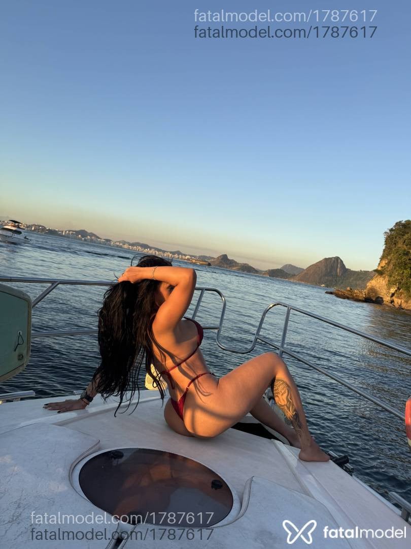 Acompanhante mulher morena (o) de olhos castanhos - Mel Martins