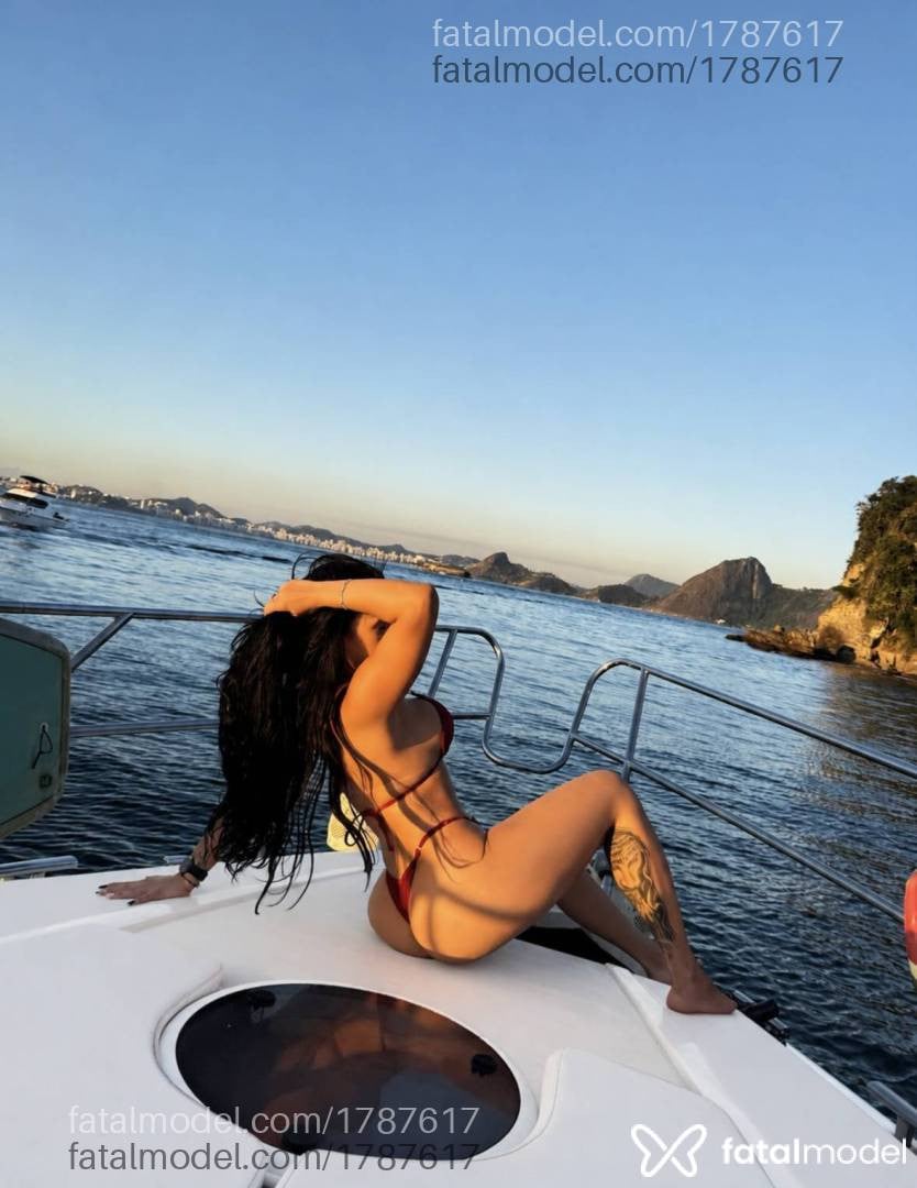 Acompanhante mulher morena (o) de olhos castanhos - Mel Martins