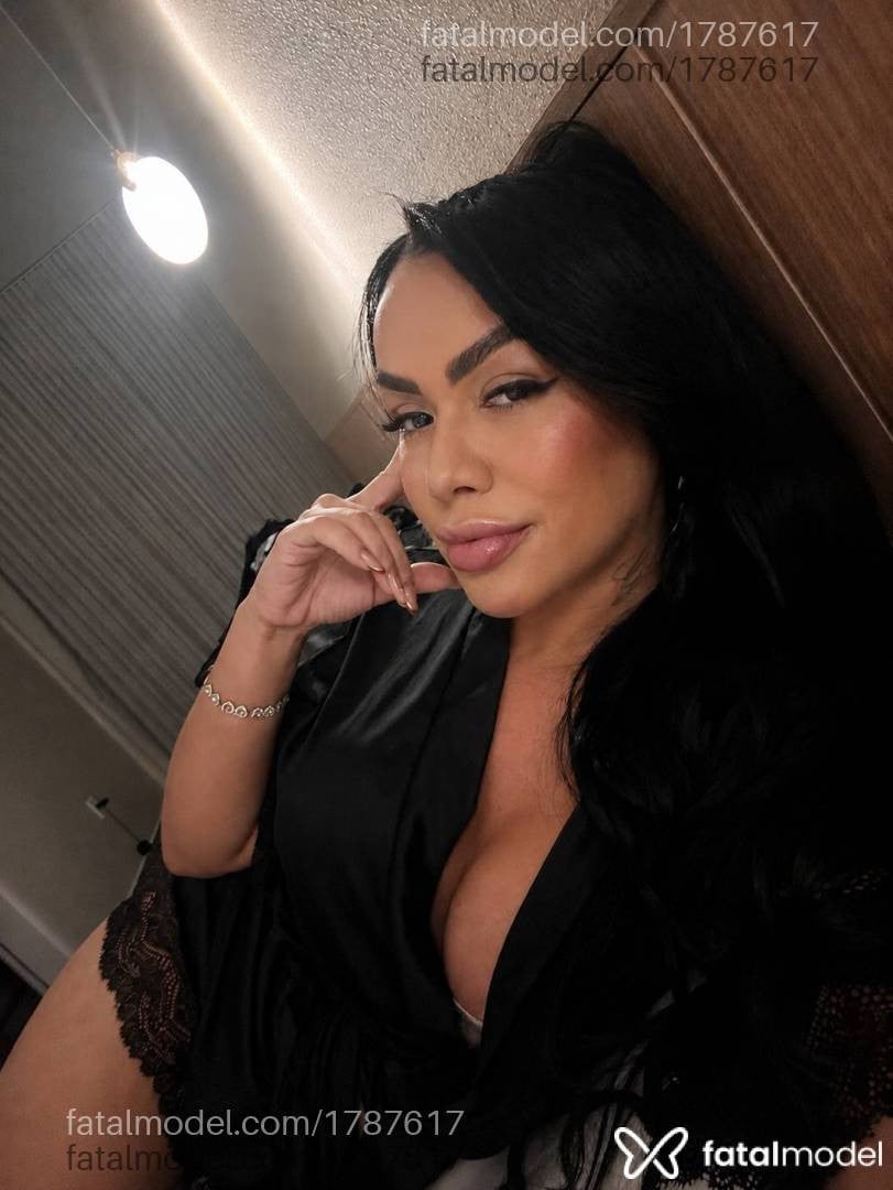 Acompanhante mulher morena (o) de olhos castanhos - Mel Martins