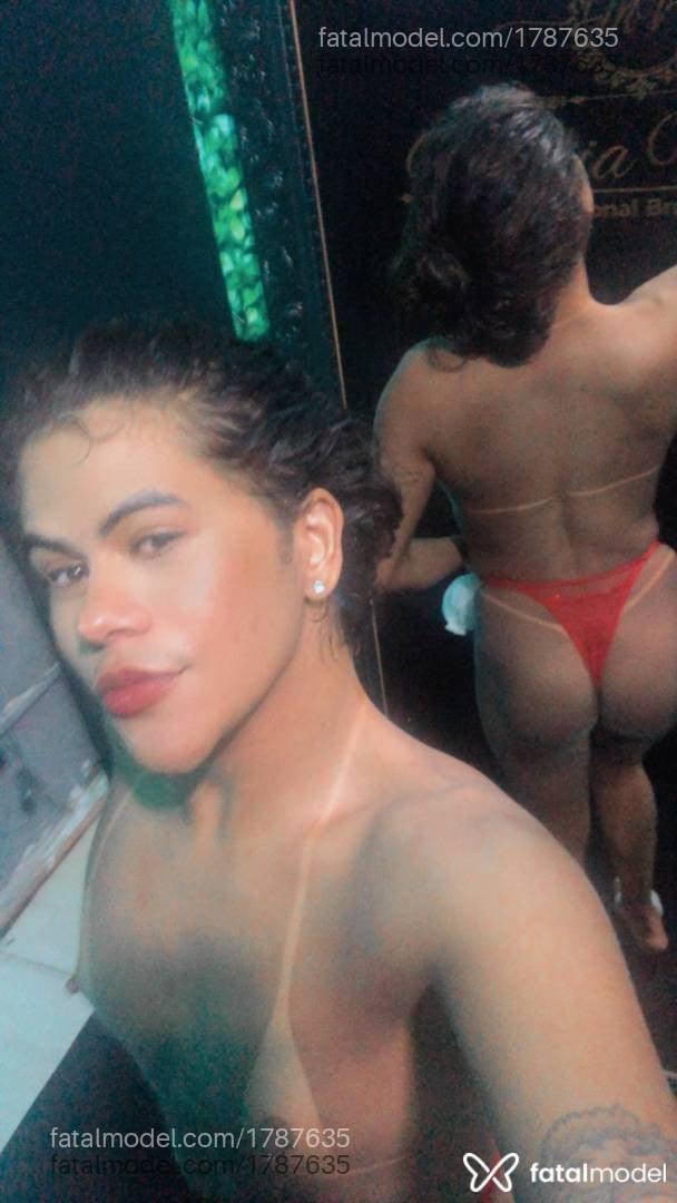 Acompanhante mulher trans com cabelo castanho de olhos castanhos - Luna ysmery