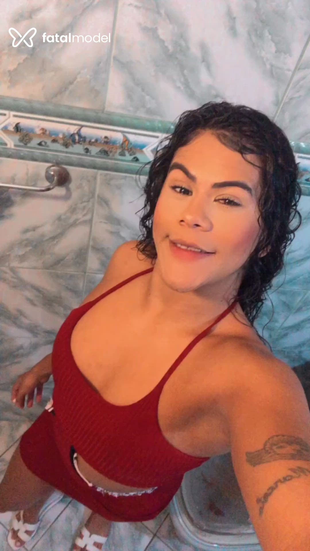 Acompanhante mulher trans com cabelo castanho de olhos castanhos - Luna ysmery