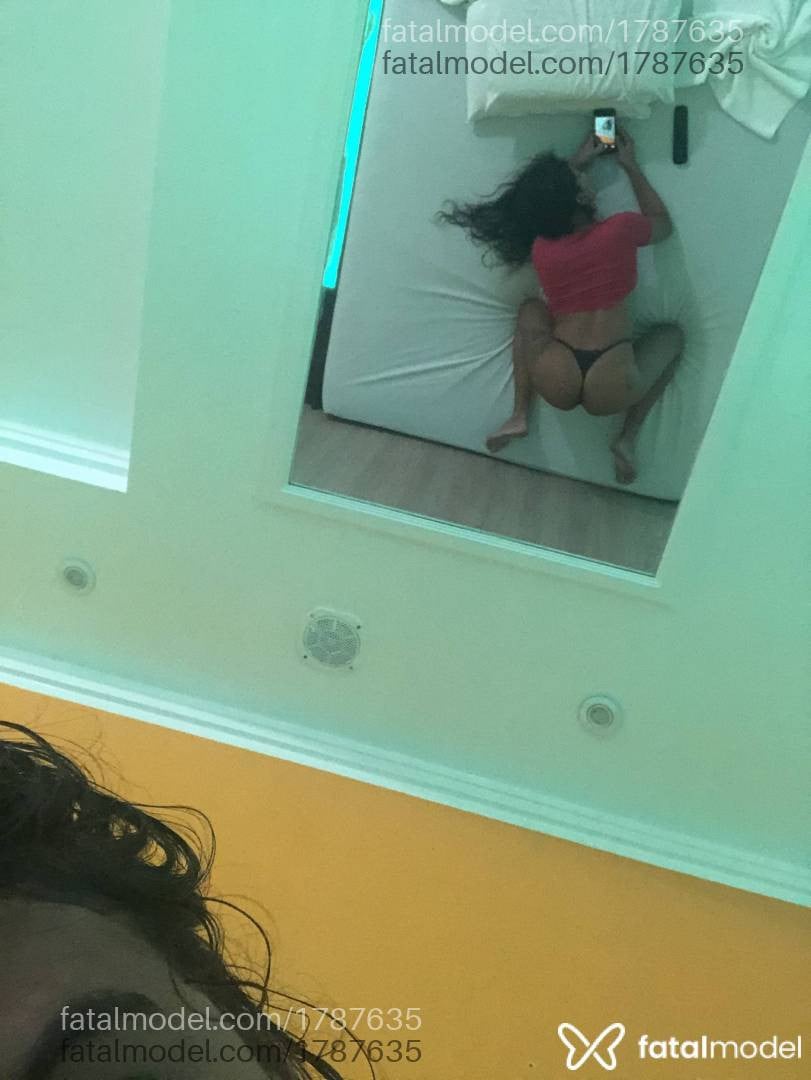 Acompanhante mulher trans com cabelo castanho de olhos castanhos em Angra dos Reis - Luna ysmery