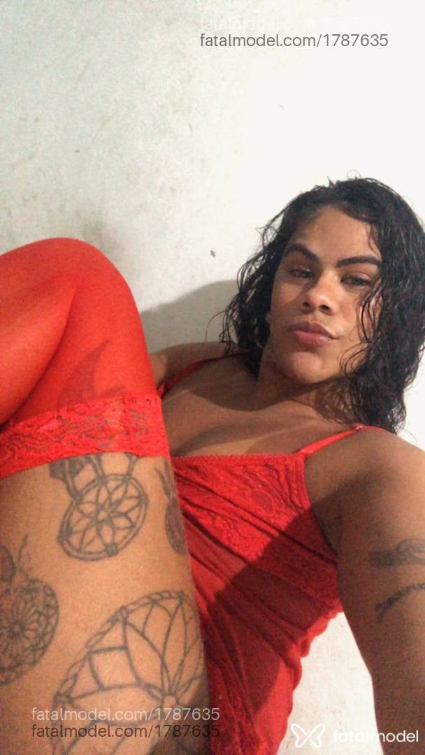 Acompanhante mulher trans com cabelo castanho de olhos castanhos - Luna ysmery