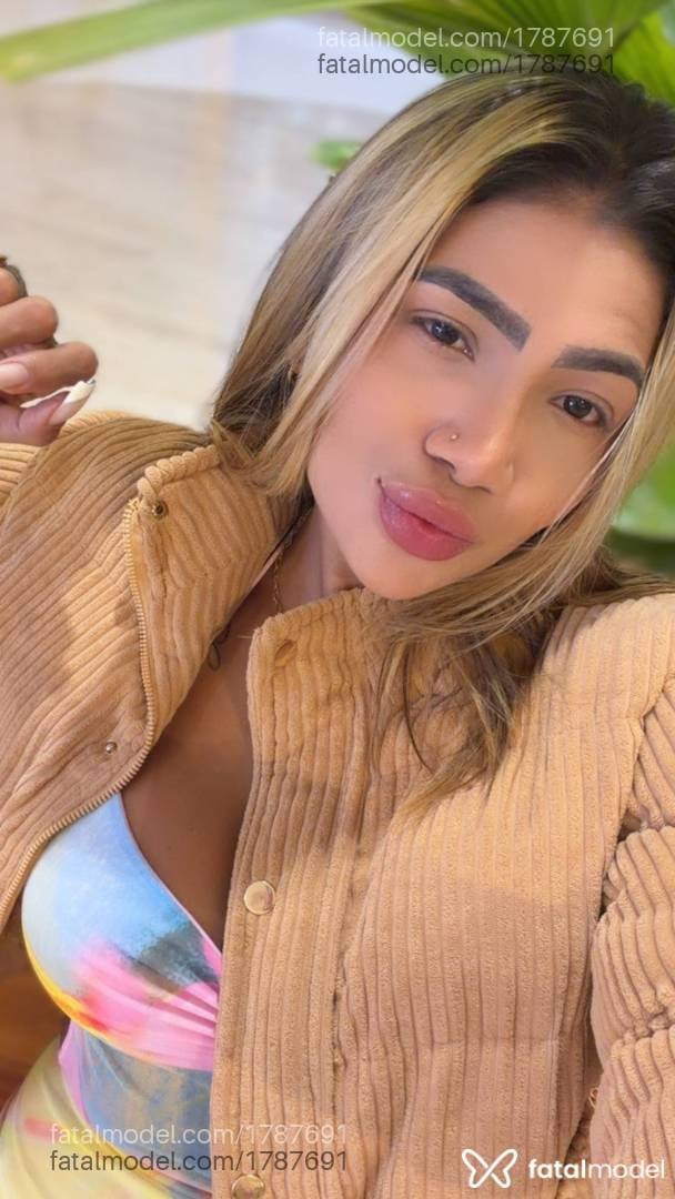 Acompanhante mulher loira (o) de olhos mel em Caruaru Acompanhante mulher loira (o) de olhos mel em Caruaru - Isabelle Valentina