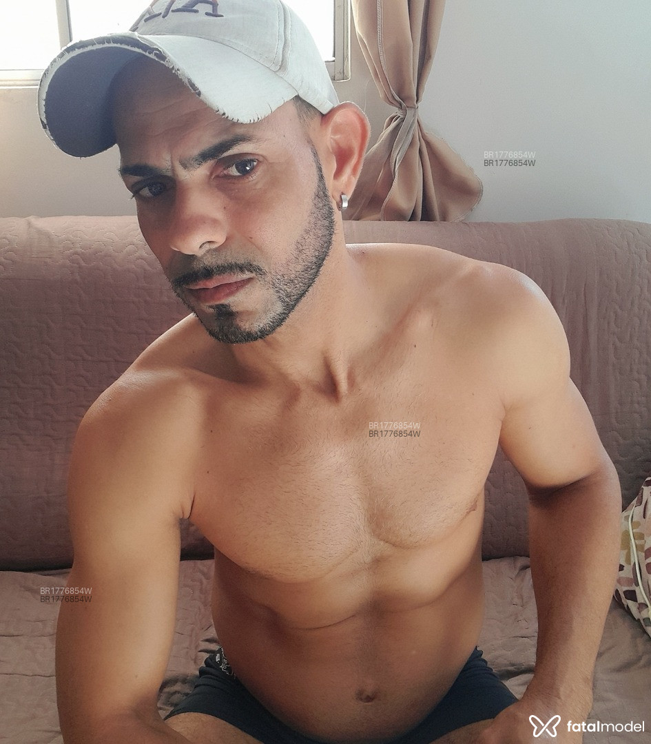Acompanhante homem morena (o) de olhos castanhos em Virtual - Marcos
