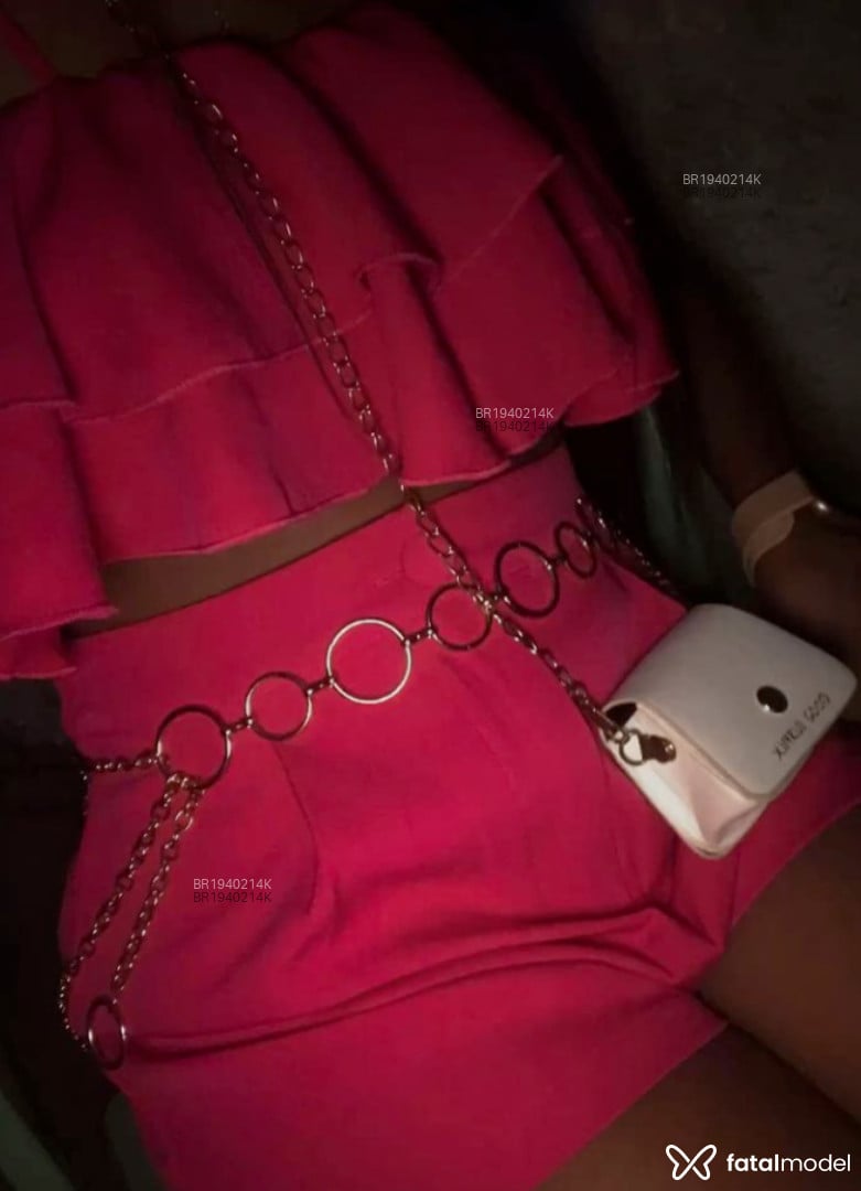 Acompanhante mulher com cabelo castanho de olhos castanhos em Rio Grande Acompanhante mulher com cabelo castanho de olhos castanhos em Rio Grande - Cavalonaaaaa