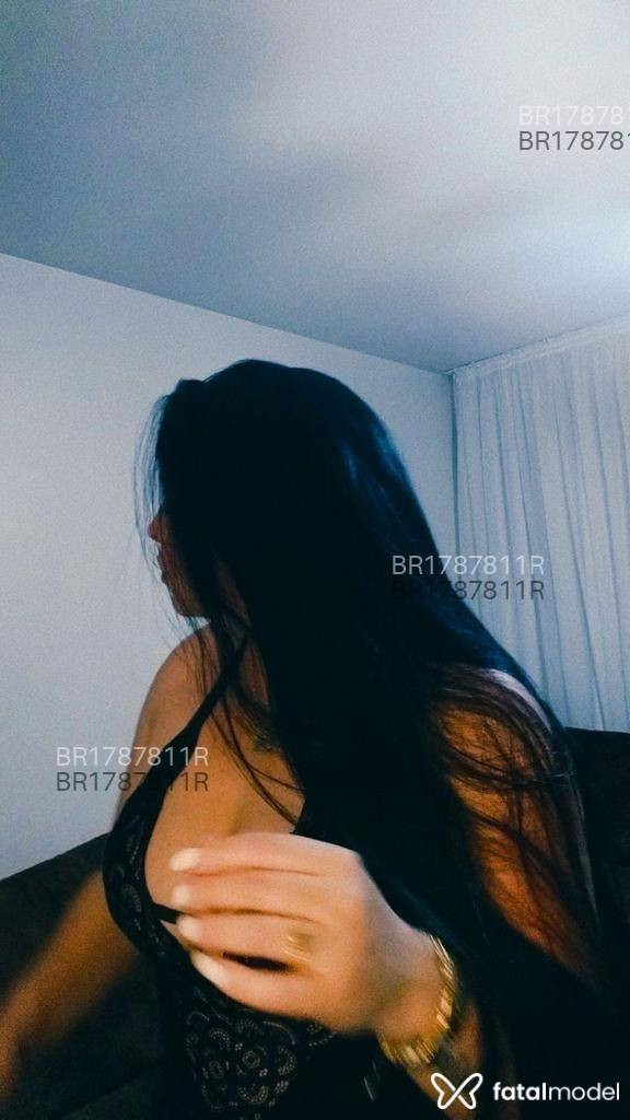 Acompanhante mulher morena (o) de olhos castanhos - Kamilla Pimentel Acompanhante mulher morena (o) de olhos castanhos - Kamilla Pimentel