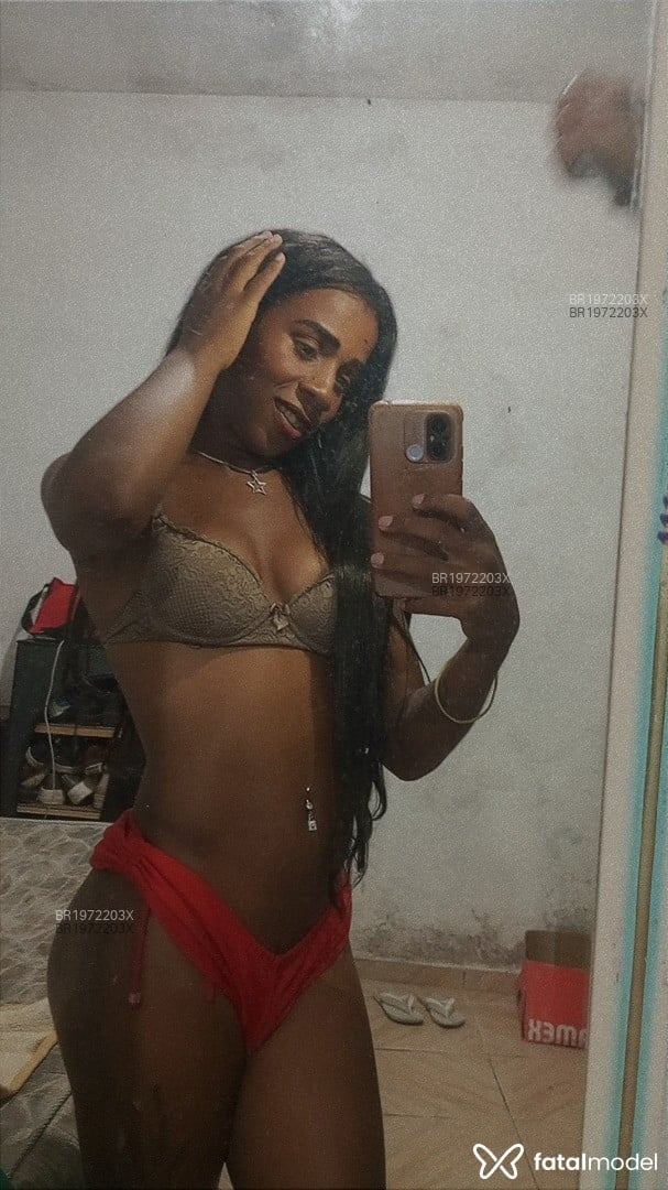 Acompanhante mulher trans morena (o) de olhos castanhos - Débora ellyzabeth Acompanhante mulher trans morena (o) de olhos castanhos - Débora ellyzabeth
