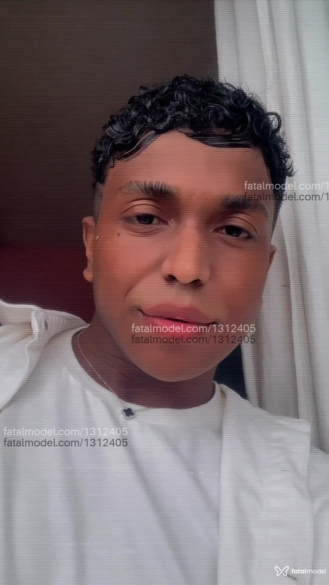 Acompanhante homem morena (o) de olhos castanhos - Breno Lanotti
