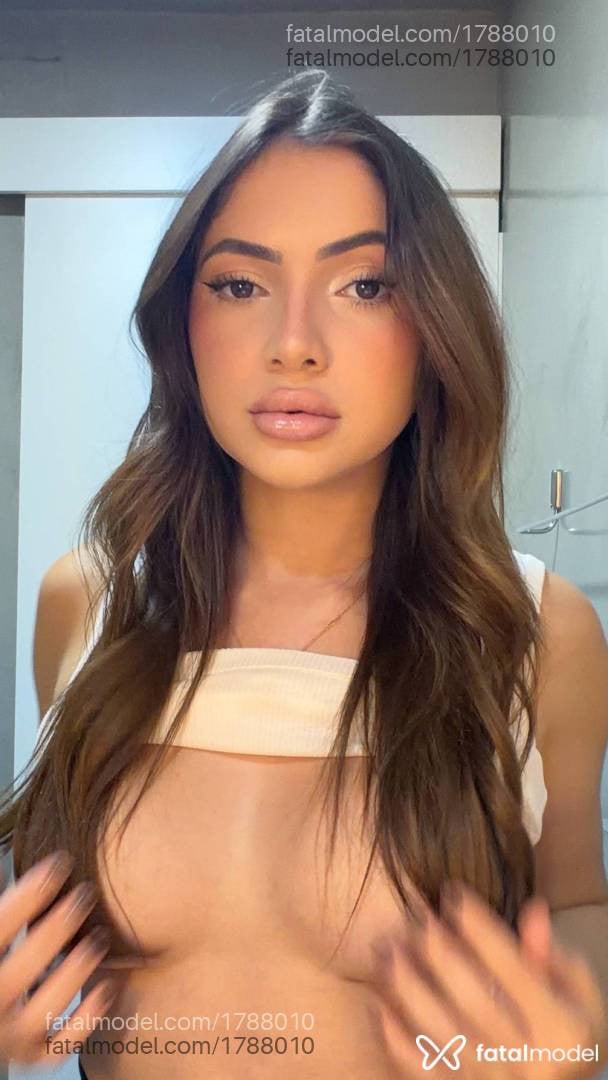 Acompanhante mulher com cabelo castanho de olhos castanhos em Foz do Iguaçu - Paola