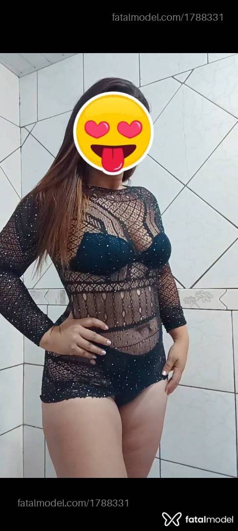 Acompanhante mulher com cabelo castanho de olhos castanhos em Cascavel - Giovana