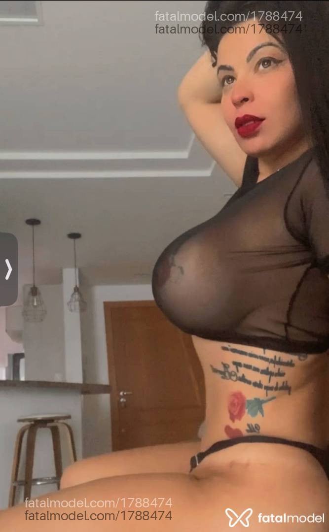 Acompanhante mulher morena (o) de olhos castanhos - Ayla brahin