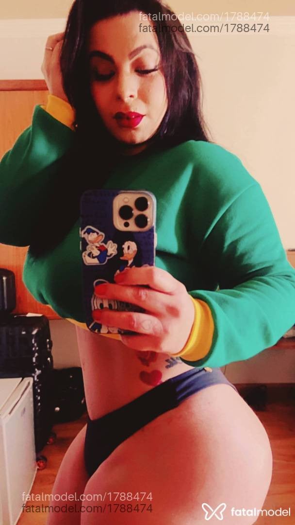 Acompanhante mulher morena (o) de olhos castanhos em Lajeado Acompanhante mulher morena (o) de olhos castanhos em Lajeado - Ayla brahin