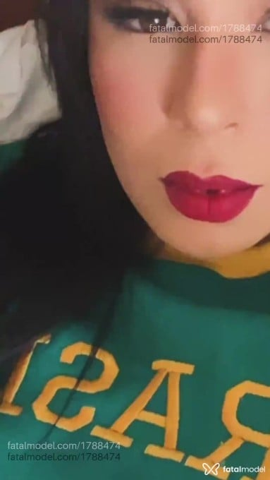 Acompanhante mulher morena (o) de olhos castanhos em Lajeado Acompanhante mulher morena (o) de olhos castanhos em Lajeado - Ayla brahin