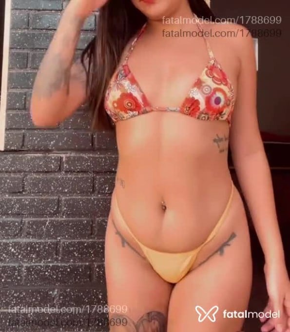 Acompanhante mulher loira (o) de olhos verdes em Mineiros - Melzinho