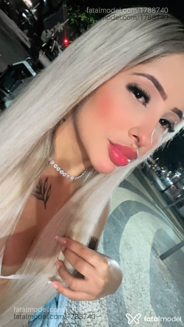 Acompanhante mulher loira (o) de olhos pretos em Rio de Janeiro - Aline Maia