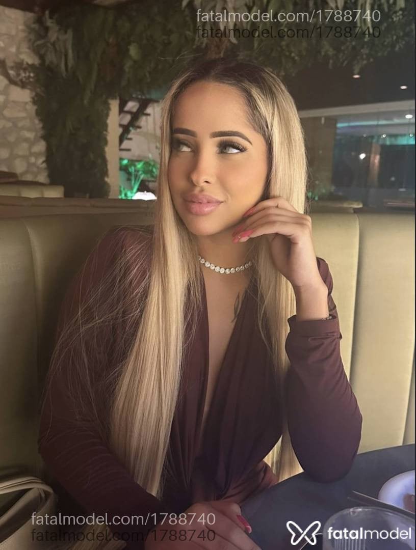 Acompanhante mulher loira (o) de olhos pretos em Rio de Janeiro - Aline Maia
