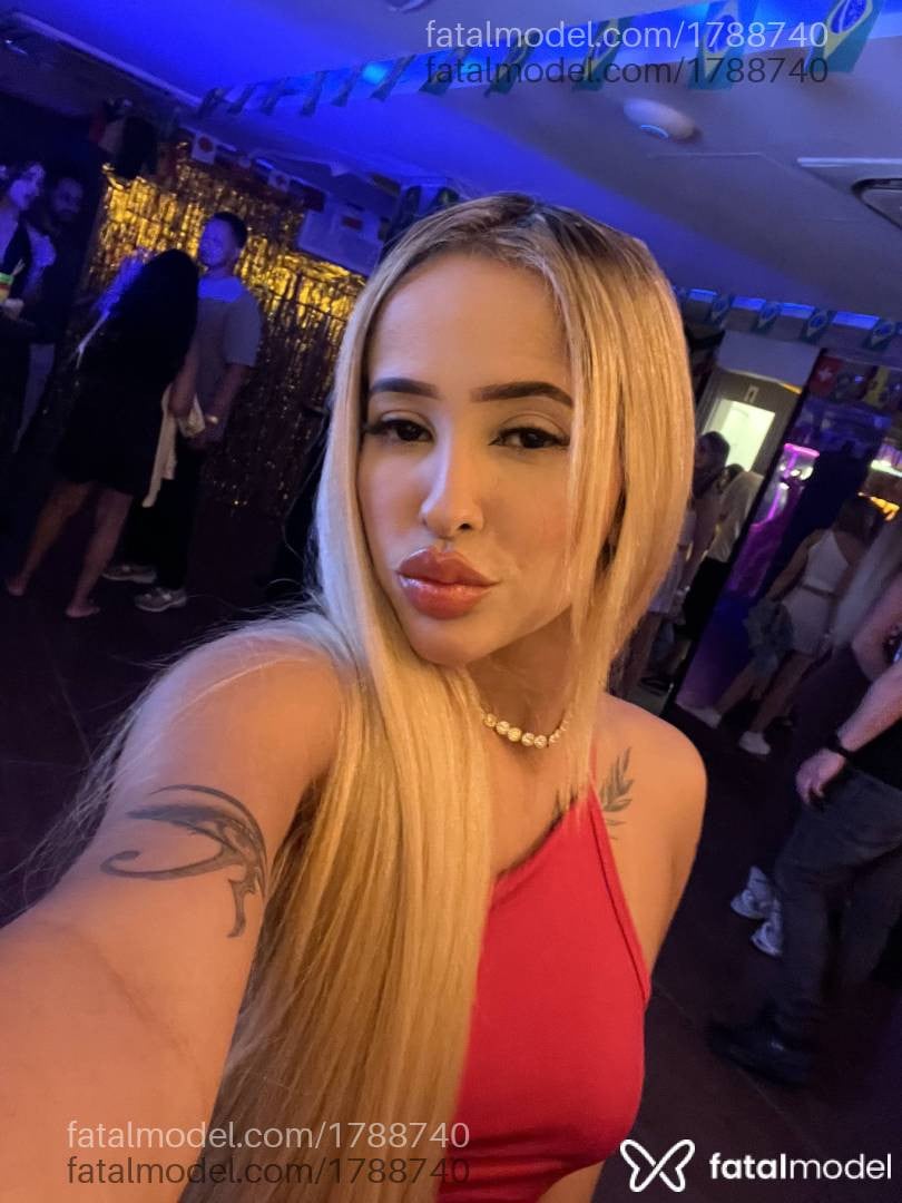 Acompanhante mulher loira (o) de olhos pretos em Rio de Janeiro - Aline Maia