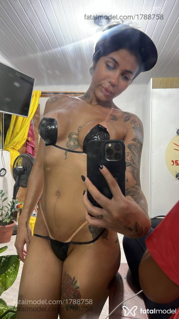 Acompanhante mulher morena (o) de olhos pretos - Jady Ferraz