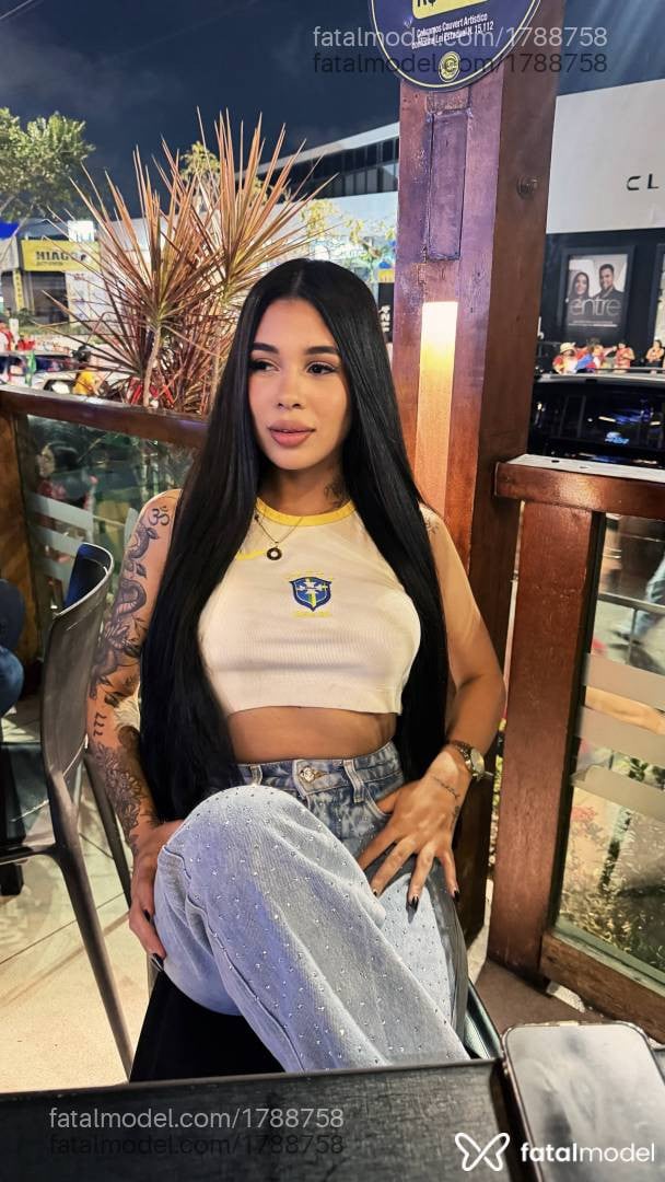 Acompanhante mulher morena (o) de olhos pretos - Jady Ferraz