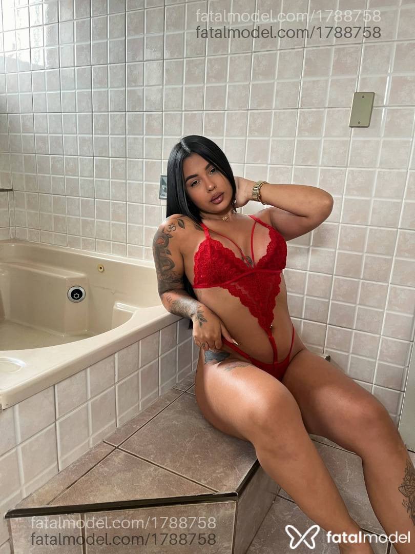 Acompanhante mulher morena (o) de olhos pretos - Jady Ferraz
