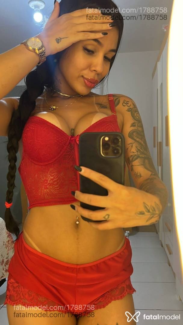 Acompanhante mulher morena (o) de olhos pretos - Jady Ferraz