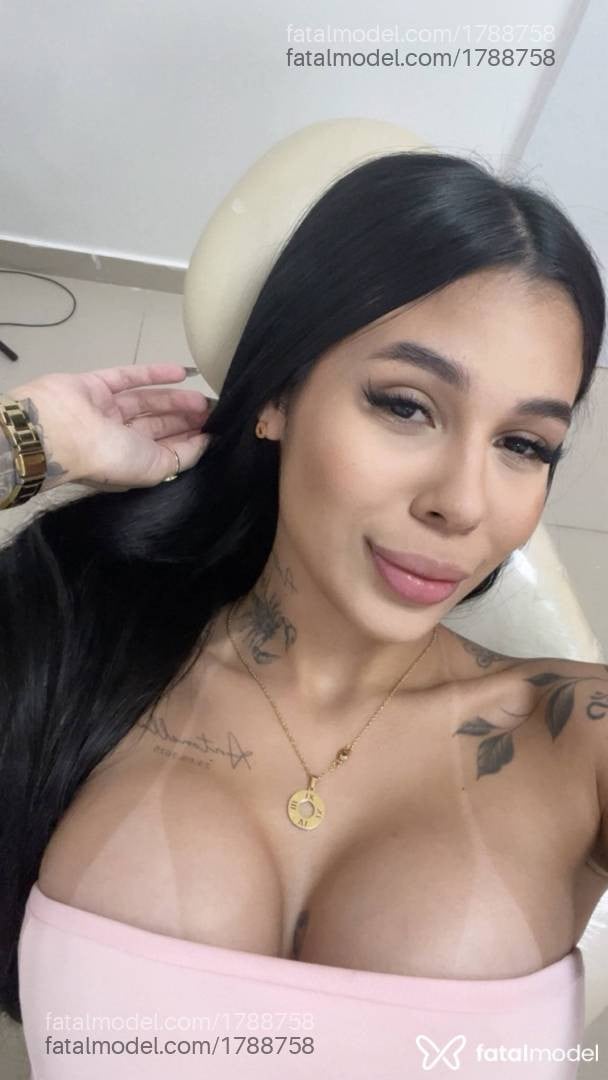 Acompanhante mulher morena (o) de olhos pretos - Jady Ferraz