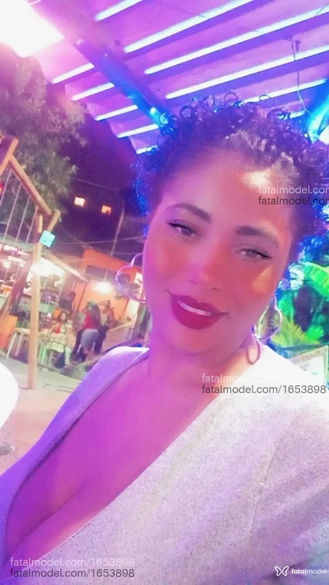 Acompanhante mulher morena (o) de olhos castanhos em Vespasiano Acompanhante mulher morena (o) de olhos castanhos em Vespasiano - Lara Fernanda