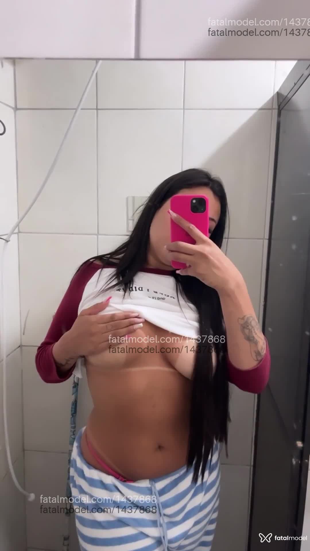 Acompanhante mulher com cabelo castanho de olhos castanhos em Fazenda Rio Grande - Venessa