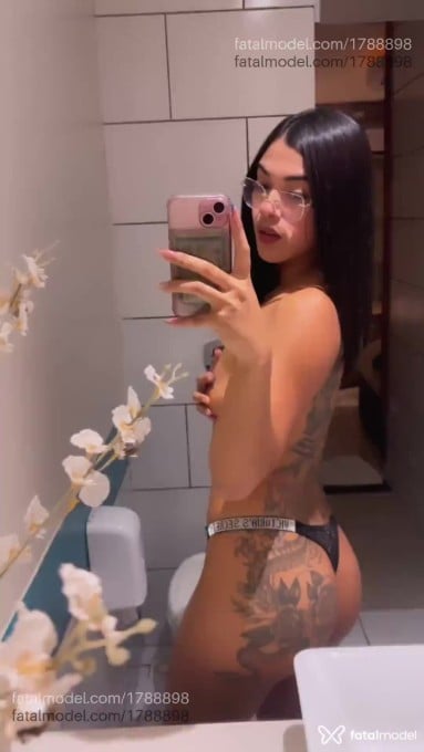 Acompanhante mulher morena (o) de olhos castanhos em Rio do Sul Acompanhante mulher morena (o) de olhos castanhos em Rio do Sul - Ágatha Moura