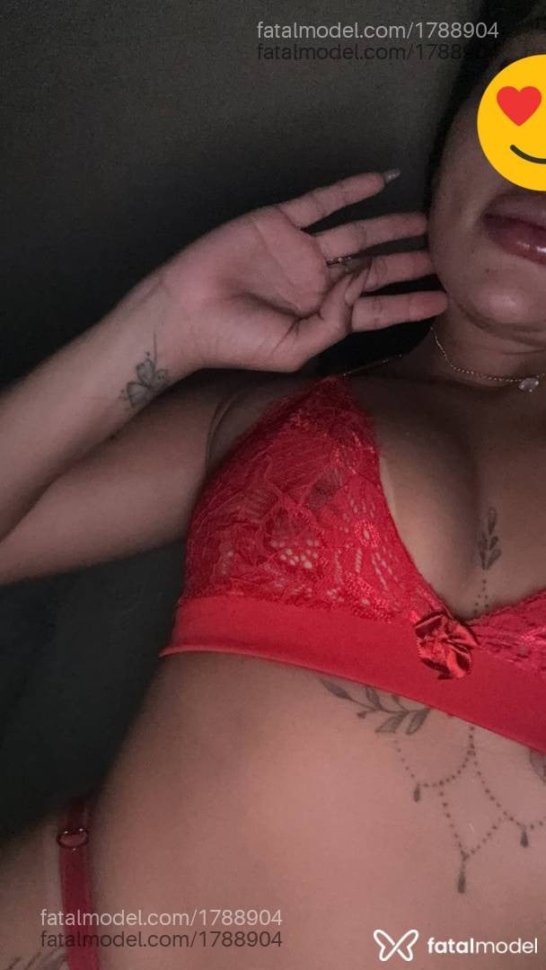 Acompanhante mulher morena (o) de olhos castanhos - Ísis Corrêa