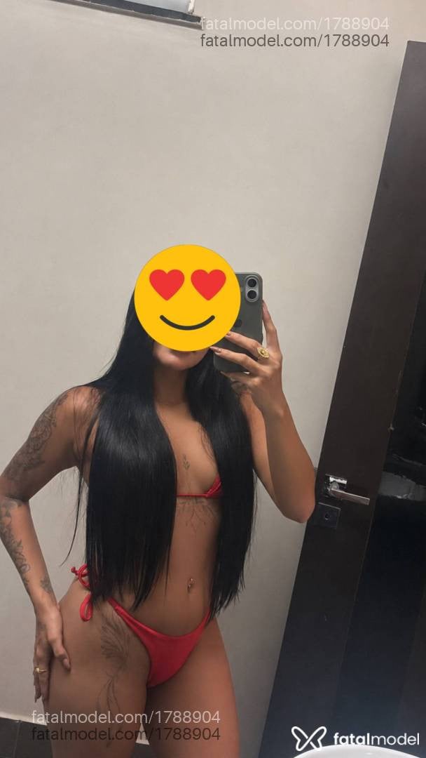 Acompanhante mulher morena (o) de olhos castanhos - Isís