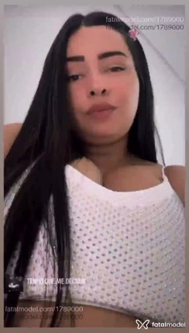 Acompanhante mulher morena (o) de olhos castanhos em Ilha Comprida Acompanhante mulher morena (o) de olhos castanhos em Ilha Comprida - Bruninha