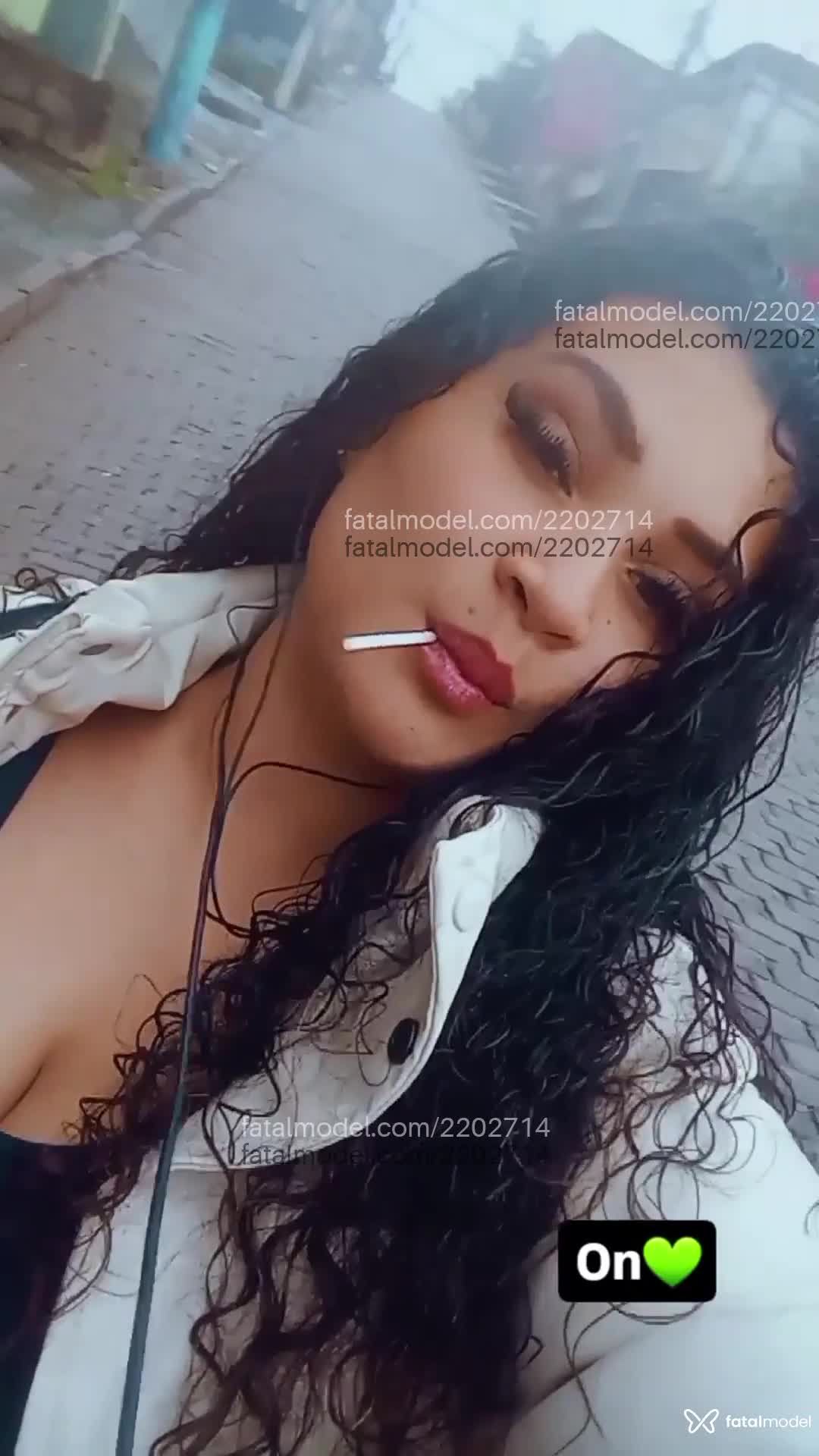 Acompanhante mulher com cabelo castanho de olhos castanhos em Porto Alegre - Melzzinha