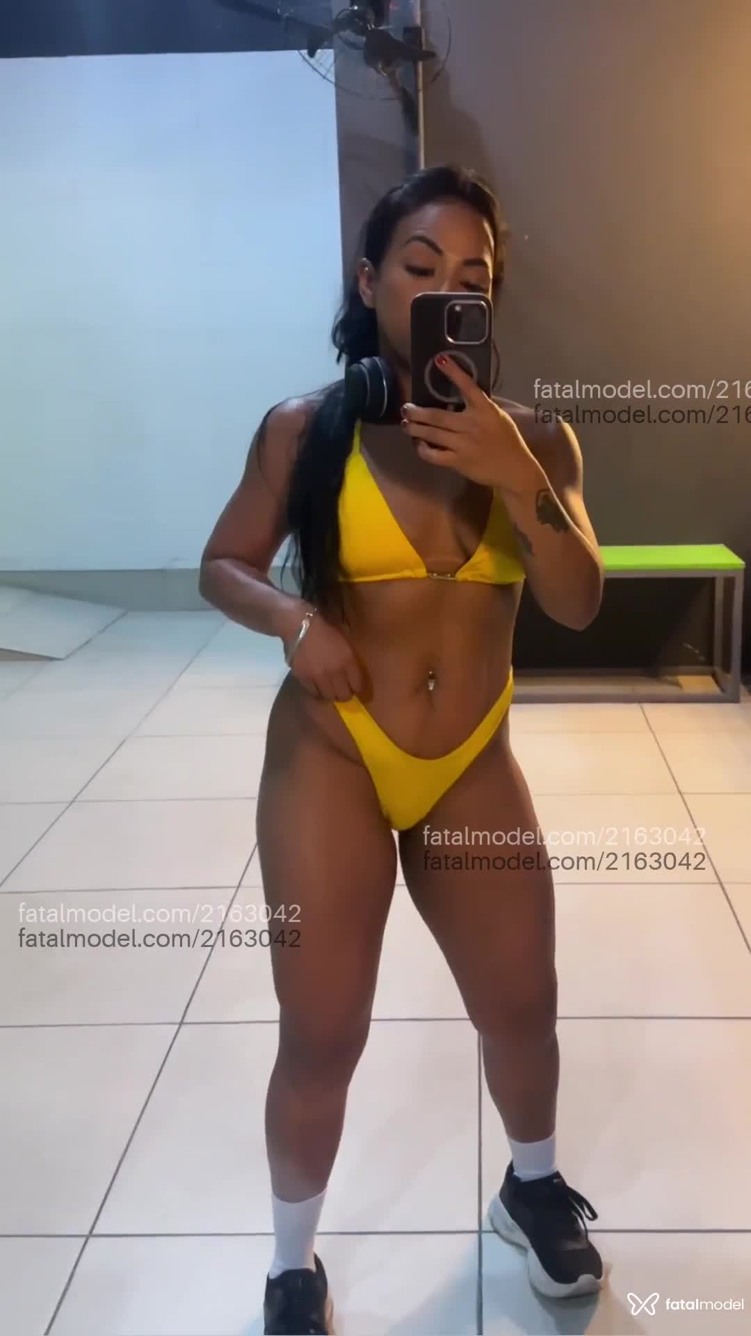 Acompanhante mulher morena (o) de olhos pretos em Goiânia Acompanhante mulher morena (o) de olhos pretos em Goiânia - Maia