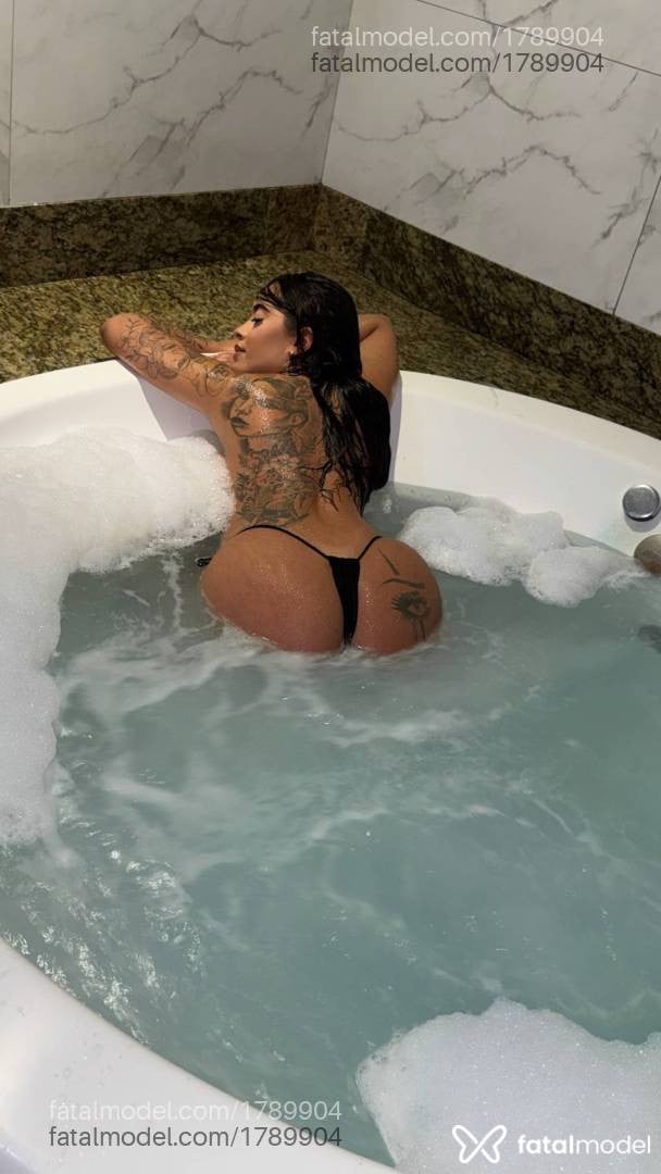 Acompanhante mulher morena (o) de olhos pretos - Bianca Souza