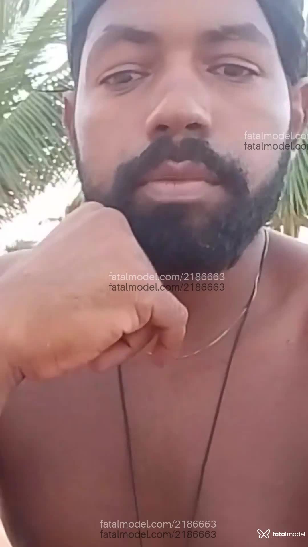 Acompanhante homem morena (o) de olhos castanhos em João Pessoa - Edgyn