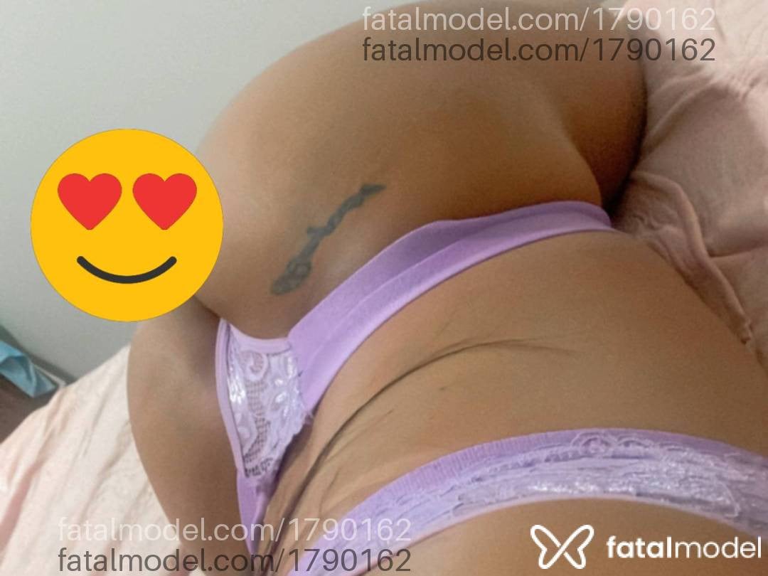 Acompanhante mulher morena (o) de olhos castanhos - Jade Acompanhante mulher morena (o) de olhos castanhos - Jade