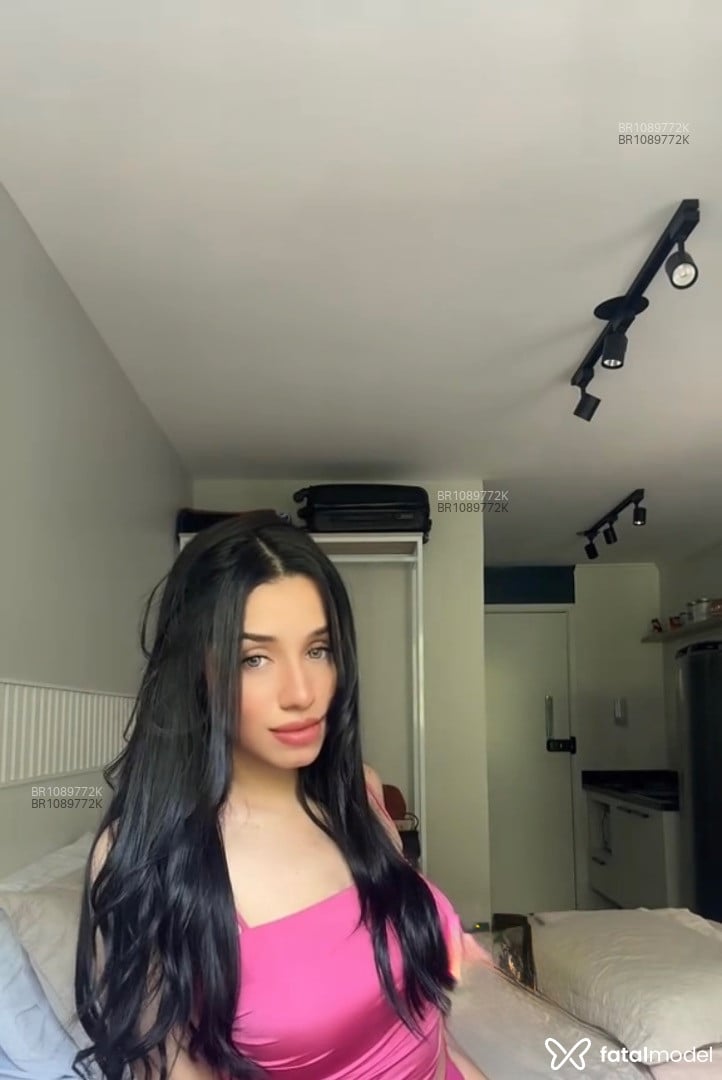 Acompanhante mulher morena (o) de olhos azuis em São Paulo - Angel