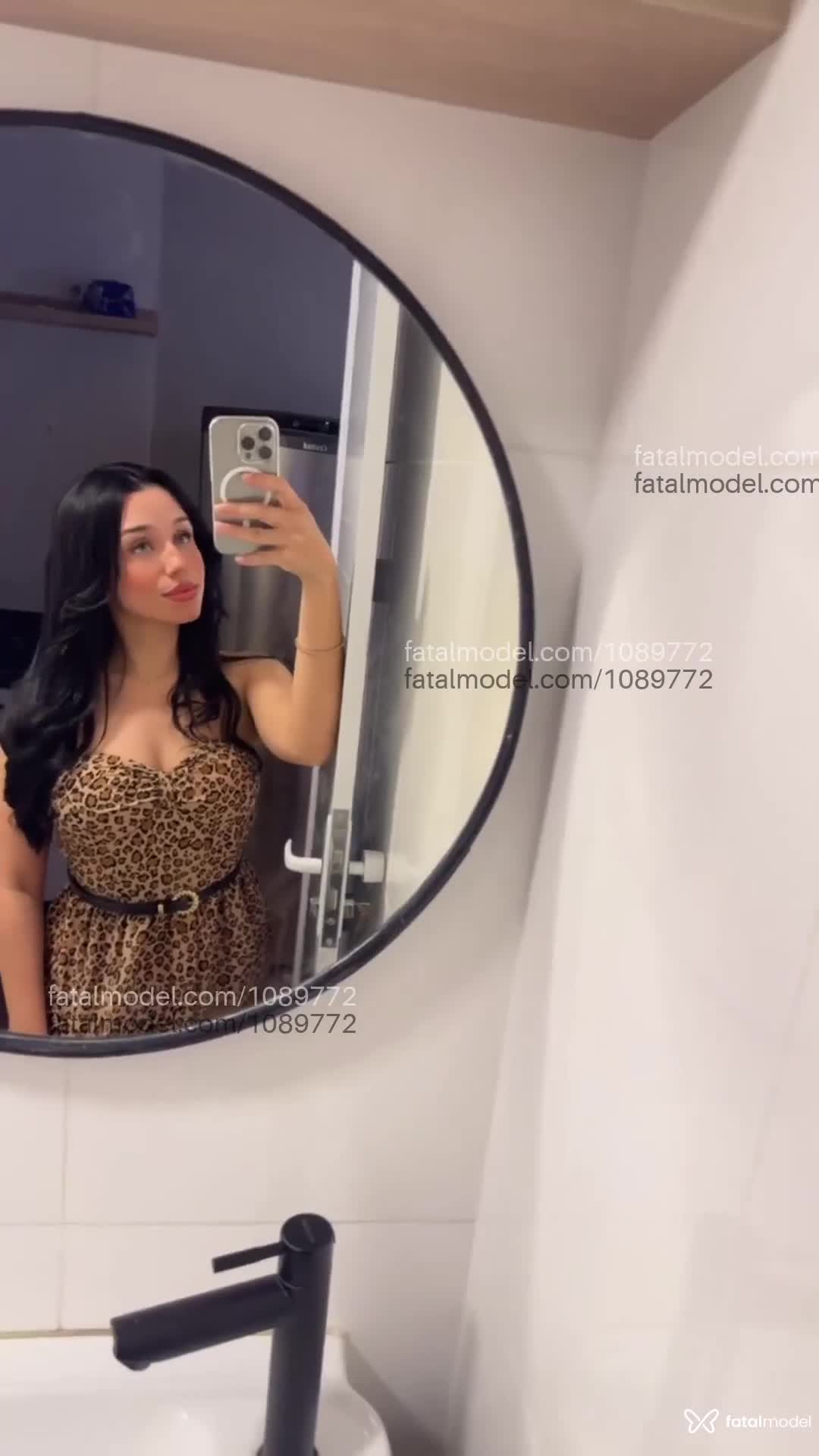 Acompanhante mulher morena (o) de olhos azuis em São Paulo - Angel