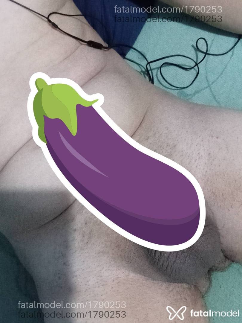 Acompanhante homem morena (o) de olhos castanhos em Virtual - Tezeu