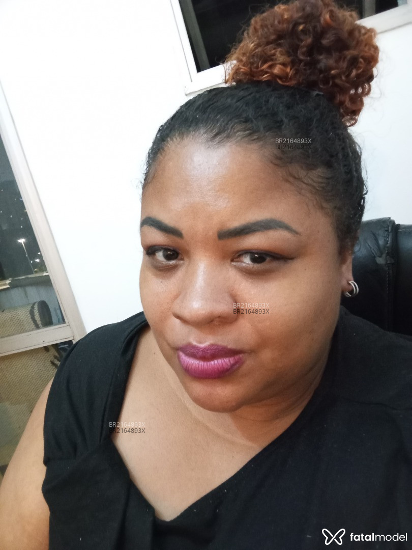 Acompanhante mulher morena (o) de olhos pretos em Virtual Acompanhante mulher morena (o) de olhos pretos em Virtual - Nanda